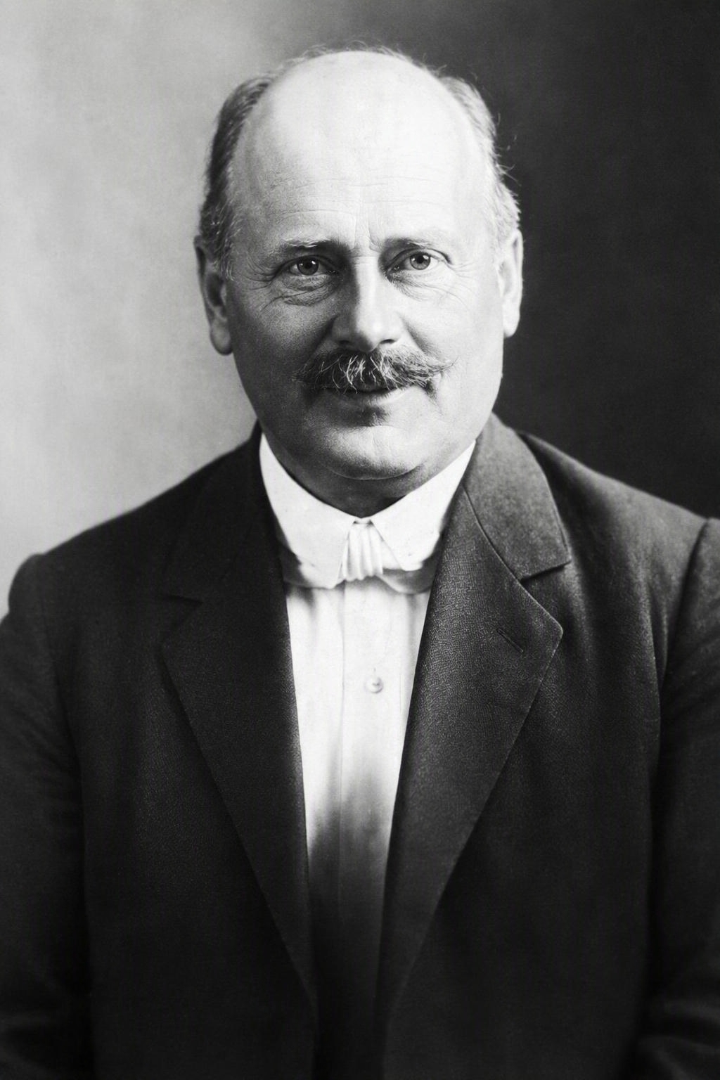 Cyril Montague Birnie-aiedited-20260913152439 https://kobeyachtclub.jp/wp-content/uploads/2026/09/Cyril-Montague-Birnie-aiedited-20260913152439.jpeg